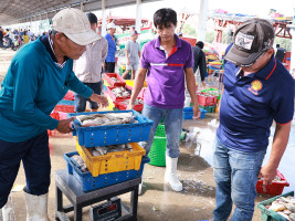 Electronic tracking for fishing vessels